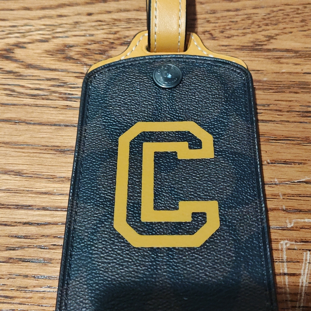 Coach Luggage Tag Leather Great Condition Tag It Or Wear It
